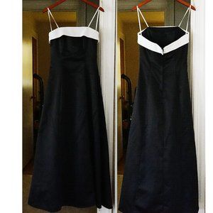 Urban Girl Nites Strapless Black and White Dress size 9/10